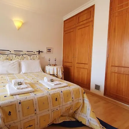 Lovelystay - Alto Dos Calicos 2br House With Garden Holiday home *