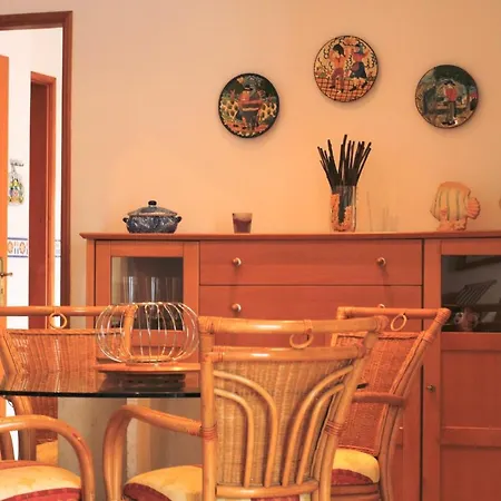 Lovelystay - Alto Dos Calicos 2br House With Garden * Albufeira